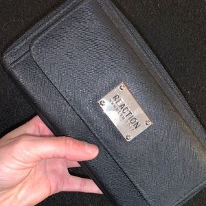 REACTION Kenneth Cole Wallet